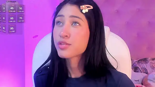 Snapshot of internett_sweetheart chatting on February 2026 06:26:01 AM internett sweetheart online show from February 2026 06:26:01 AM