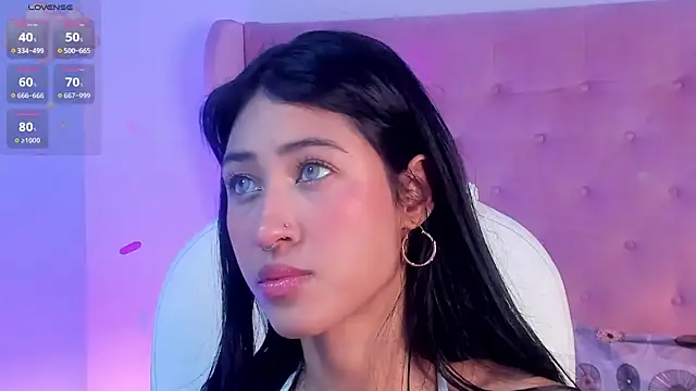 Snapshot of internett_sweetheart chatting on February 2026 04:47:01 AM internett sweetheart online show from February 2026 04:47:01 AM