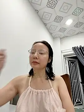 Famrita online show from April 2026 12:21:02 PM