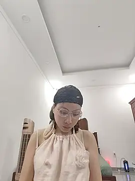 Famrita online show from May 2026 03:33:01 PM