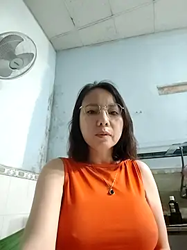 Famrita online show from February 2026 01:07:02 AM