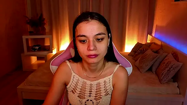 Kim Bless online show from April 2026 01:43:01 AM