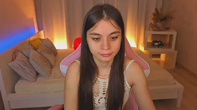 Snapshot of Kim_Bless chatting on May 2026 01:31:02 AM Kim Bless online show from May 2026 01:31:02 AM