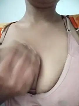 knightqueen12 online show from February 2026 12:43:01 AM