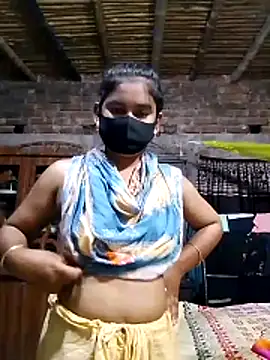 Hot Sweeti online show from April 2026 11:00:01 PM