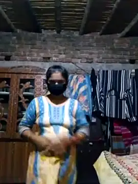 Hot Sweeti online show from March 2026 01:45:02 PM