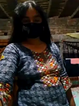 Hot Sweeti online show from April 2026 01:34:01 PM