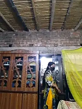 Hot Sweeti online show from April 2026 10:02:02 PM