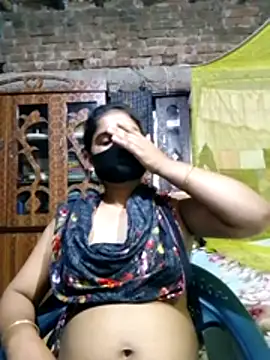 Hot Sweeti online show from April 2026 10:34:01 PM