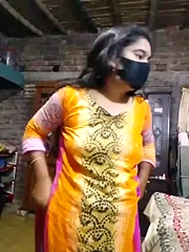 Hot Sweeti online show from June 2026 11:10:02 PM