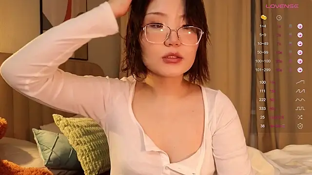 nullgirl online show from March 2026 02:11:01 AM