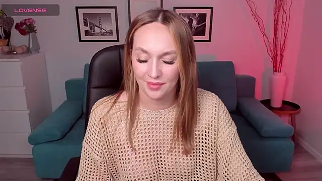 Snapshot of EvieMagical chatting on February 2026 06:00:01 AM EvieMagical online show from February 2026 06:00:01 AM