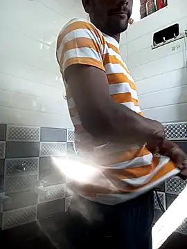 Snapshot of Hairymax_boy chatting on March 2026 08:43:01 AM Hairymax boy online show from March 2026 08:43:01 AM