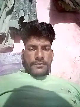 Snapshot of Hairymax_boy chatting on March 2026 01:44:01 PM Hairymax boy online show from March 2026 01:44:01 PM