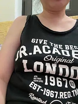 Donna9696 online show from April 2026 01:29:01 PM