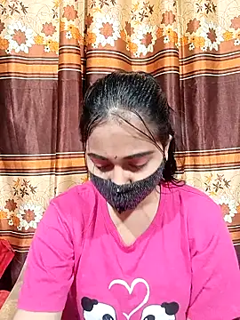 Red-Bird2 online show from February 2026 01:58:01 AM