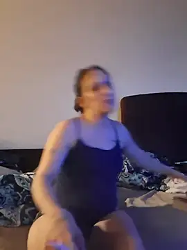 LadySn0w26 online show from April 2026 12:34:02 AM