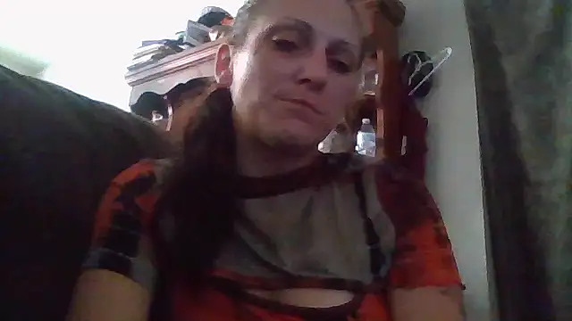 LadySn0w26 online show from July 2026 10:16:02 PM