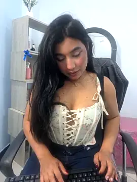valenlopezz  online show from May 2026 03:47:02 AM
