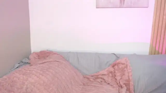 chloe peach  online show from May 2026 01:38:01 PM