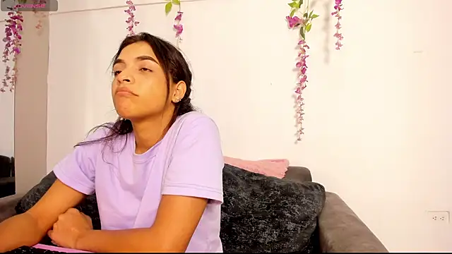 chloe peach  online show from July 2026 01:48:02 PM