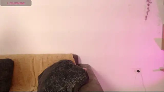 chloe peach  online show from June 2026 12:39:02 PM