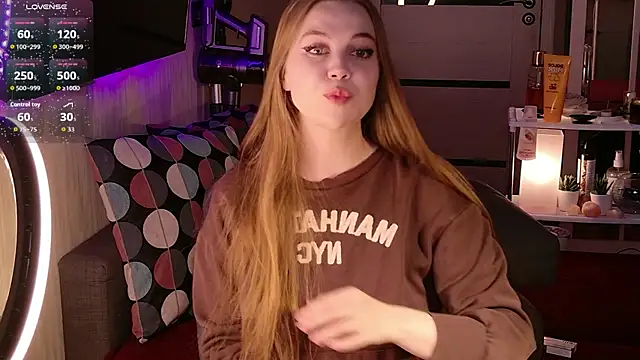 bratwifelina online show from April 2026 12:07:02 PM