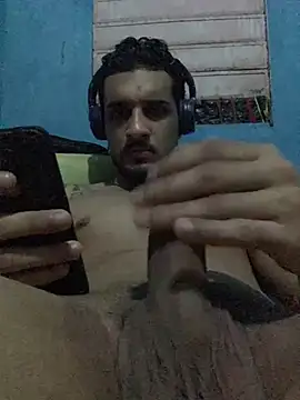 Snapshot of Wicy23 chatting on June 2026 04:44:02 AM Wicy23 online show from June 2026 04:44:02 AM
