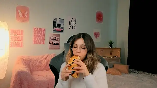 dinnerwithflowers online show from March 2026 01:07:01 PM