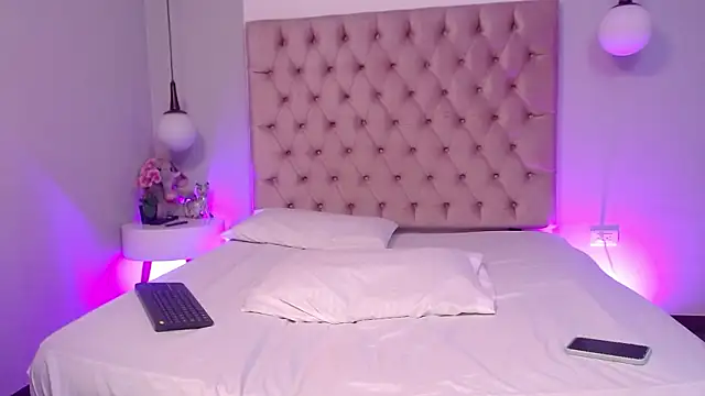 Kiri Black  online show from February 2026 04:09:02 AM