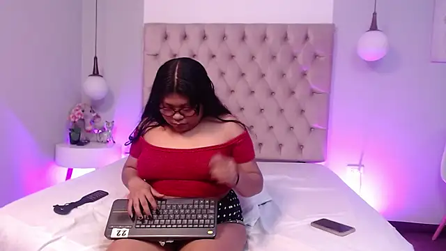 Kiri Black  online show from February 2026 03:26:01 AM