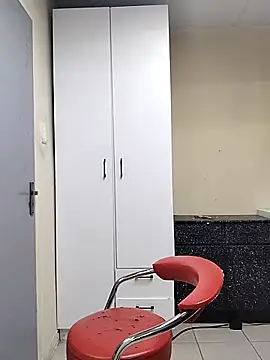 LUNAARXO1 online show from April 2026 01:28:01 AM