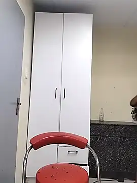 LUNAARXO1 online show from April 2026 02:13:01 AM