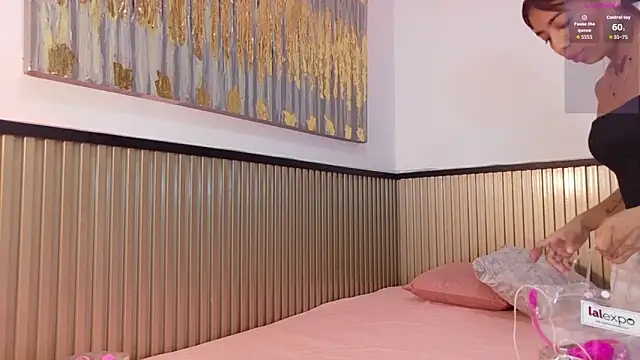 Scarlet Vixen  online show from February 2026 01:11:02 PM