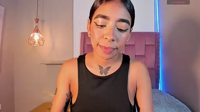 Scarlet Vixen  online show from April 2026 12:42:02 PM