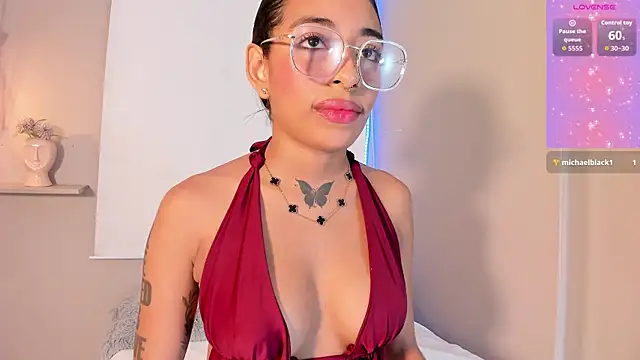 Snapshot of Scarlet_Vixen_ chatting on June 2026 03:06:02 PM Scarlet Vixen online show from June 2026 03:06:02 PM