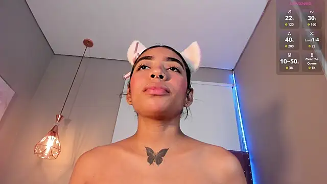 Scarlet Vixen  online show from April 2026 12:45:02 PM