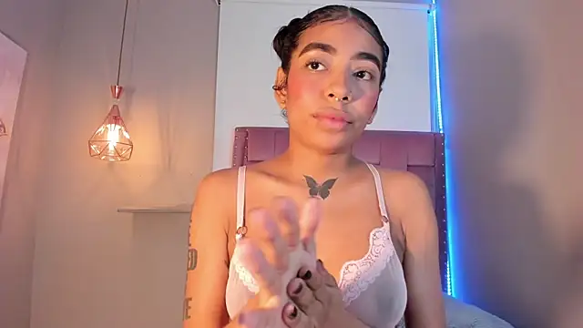 Scarlet Vixen  online show from March 2026 12:40:02 PM