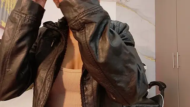 Scarlet Vixen  online show from February 2026 12:44:02 PM