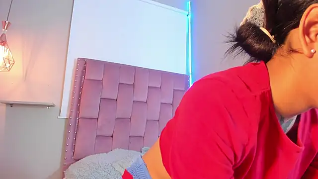 Scarlet Vixen  online show from March 2026 12:32:01 PM