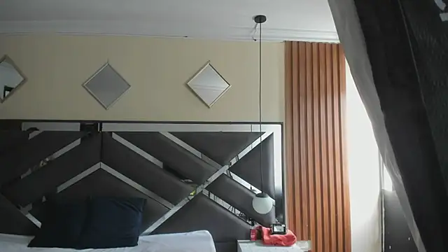 Ambarross  online show from March 2026 01:34:01 PM