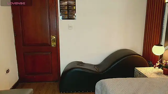 Ambarross  online show from June 2026 02:07:01 PM