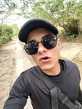 Snapshot of attractive-sexx chatting on February 2026 03:23:02 PM attractive-sexx online show from February 2026 03:23:02 PM