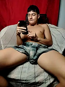 Snapshot of attractive-sexx chatting on February 2026 01:21:02 PM attractive-sexx online show from February 2026 01:21:02 PM