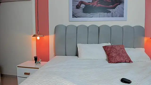 EmmaBoyd online show from February 2026 01:41:02 PM