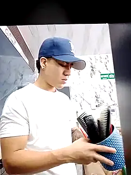 Snapshot of jheico_collins chatting on March 2026 04:14:02 PM jheico collins online show from March 2026 04:14:02 PM