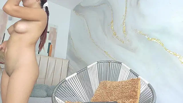 sofia laverde online show from April 2026 06:54:02 PM