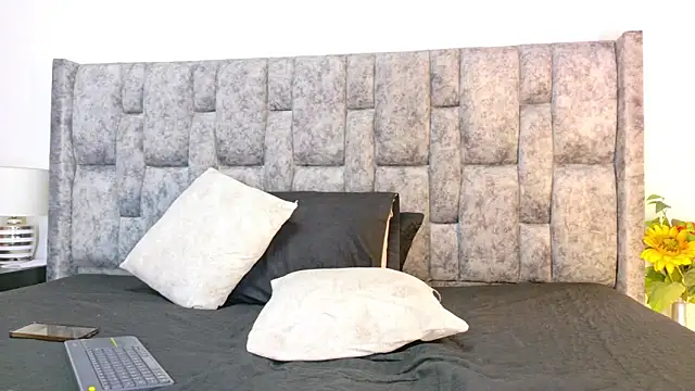 samirths boy  online show from April 2026 07:58:02 PM