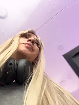 elodie rouge online show from April 2026 12:31:01 PM