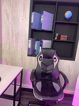 elodie rouge online show from March 2026 01:35:01 AM